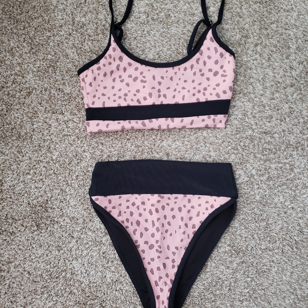 Beach Riot Pink and Black Leopard Bikini - Picture 5 of 8